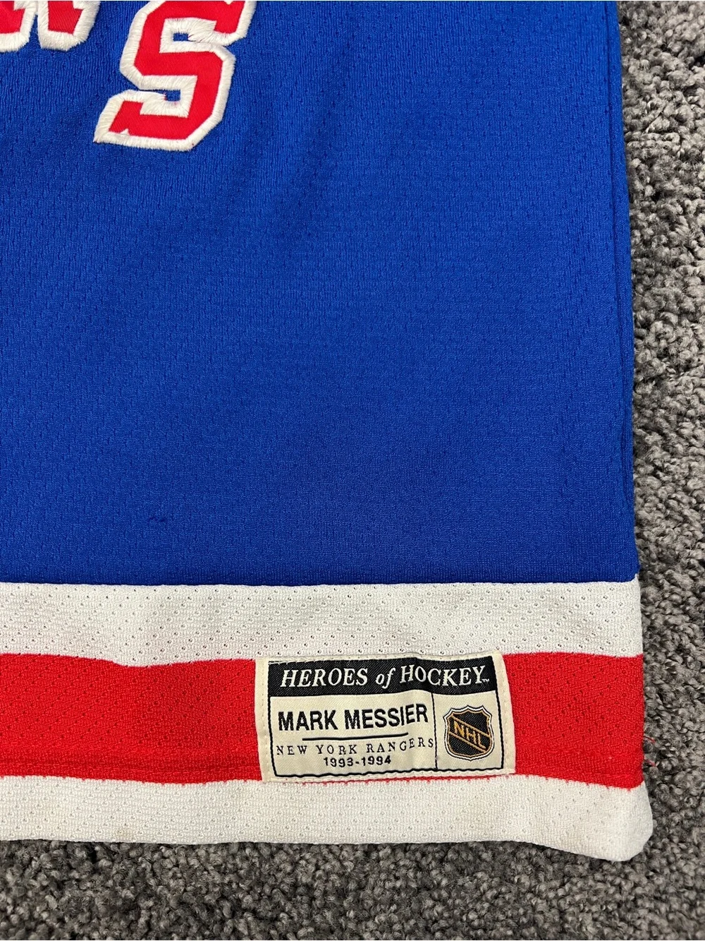 CCM New York Rangers Mark Messier Jersey Youth L/XL Heroes Of Hockey Blue Red